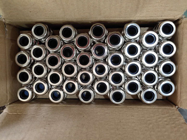 廣州某電子公司購(gòu)買了一批M制金屬電纜防水接頭